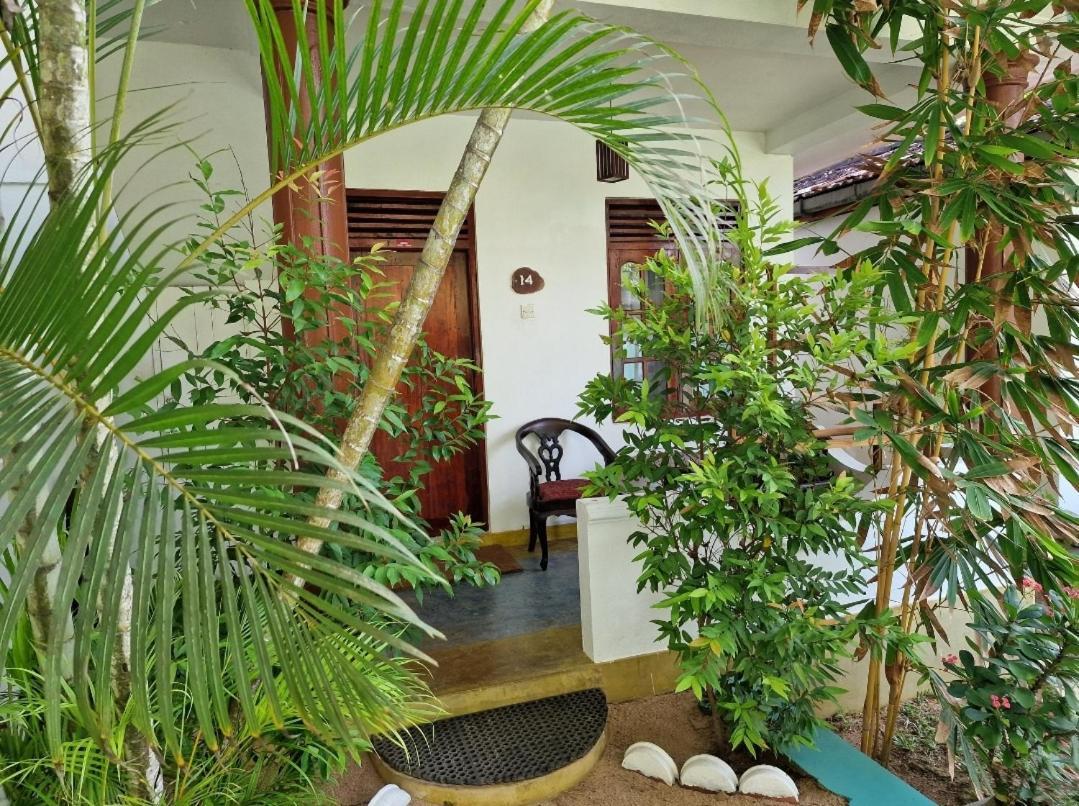 Panorama Beach Hotel 坦加拉 外观 照片